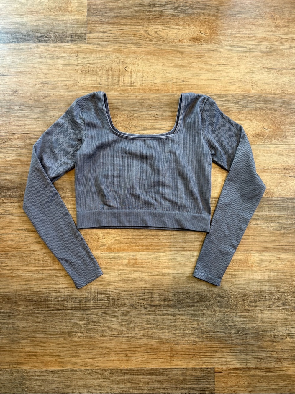 H&M Sport Gray Square Neck Long Sleeve Crop Top Size M